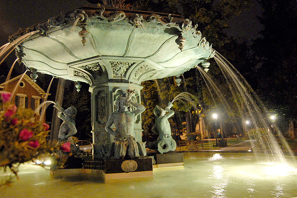Broadway Fountain, Madison, Indiana, Bicentennial